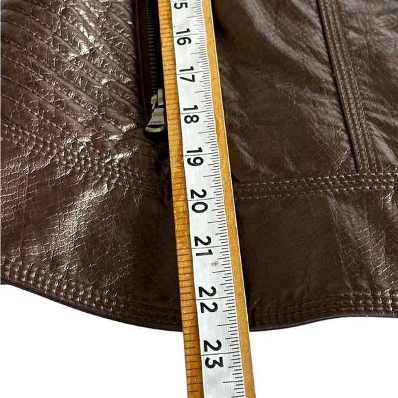 GUESS WOMANS BROWN SNAKE SKIN FAUX LEATHER MOTORCYCLE JACKET SZXL - Picture 9 of 16